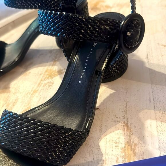 LIKE NEW Zara Black Wide Round Block Heeled Woven Sandals from 2019-Size 7.5/38 - Picture 7 of 15